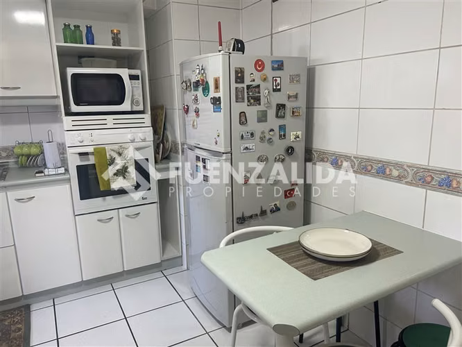 Departamento en venta de 3 dorm. y 3 baños en Las Condes