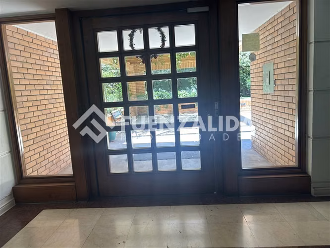 Departamento en venta de 3 dorm. y 3 baños en Las Condes