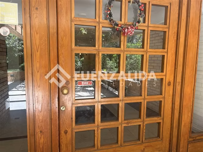 Departamento en venta de 3 dorm. y 3 baños en Las Condes