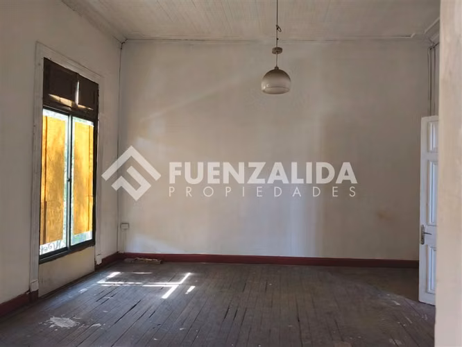 EXCELENTE ESTADO LOCAL en arriendo en Santiago