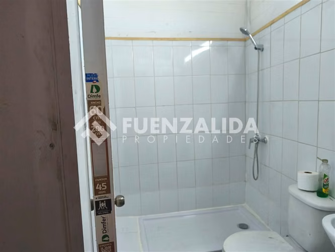 EXCELENTE ESTADO LOCAL en arriendo en Santiago
