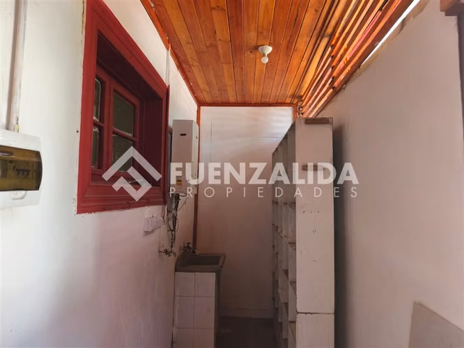 EXCELENTE ESTADO LOCAL en arriendo en Santiago