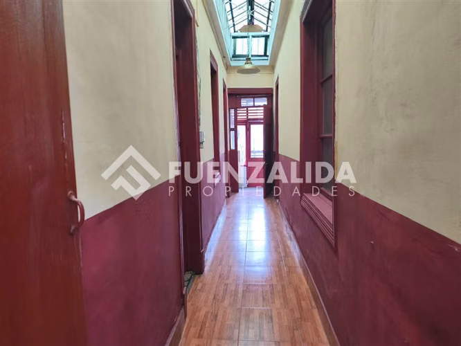 EXCELENTE ESTADO LOCAL en arriendo en Santiago
