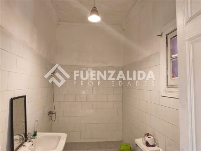 EXCELENTE ESTADO LOCAL en arriendo en Santiago