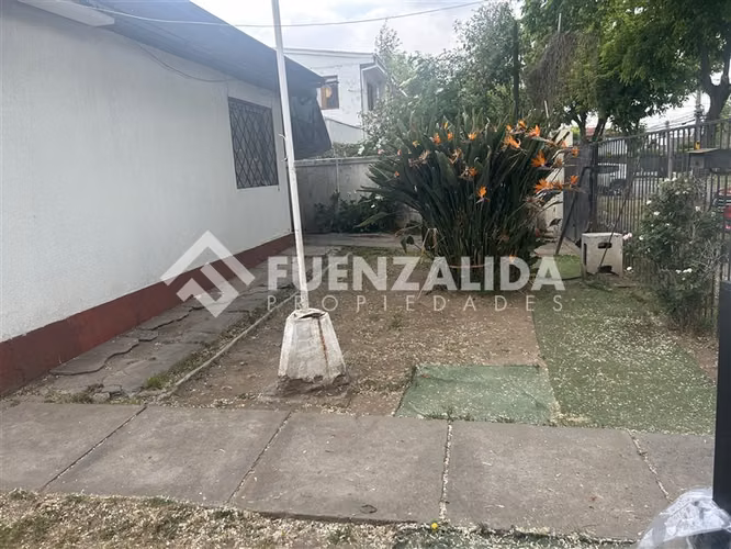 Casa en venta de 4 dormitorios y 2 baños en La Reina - Imagen 2
