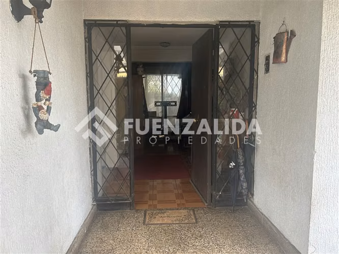 Casa en venta de 4 dormitorios y 2 baños en La Reina - Imagen 4