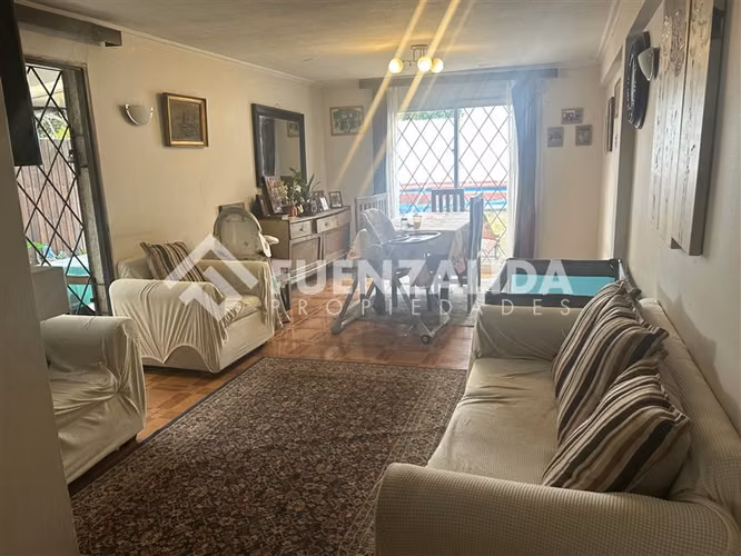 Casa en venta de 4 dormitorios y 2 baños en La Reina - Imagen 5