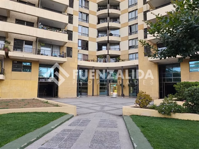 Departamento en venta de 3 dorm. en La Reina - Imagen 2