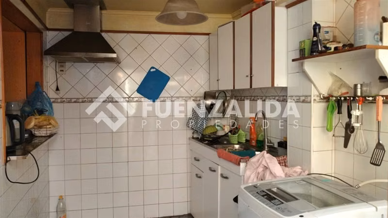 Casa en venta de 3 dorm. en Santiago