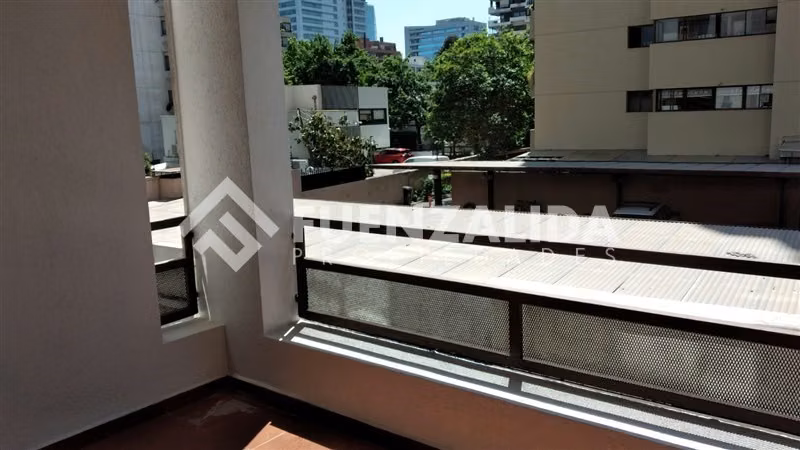 Departamento en venta de 3 dorm. en Las Condes