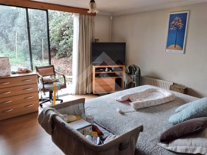 Casa en venta de 5 dorm. en 1.688 mts2.en La Reina