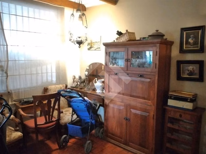 Casa en venta de 5 dorm. en 1.688 mts2.en La Reina