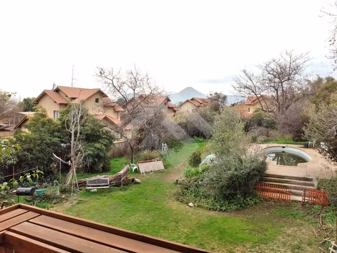 Sitio en venta en La Reina