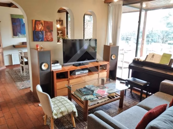 Sitio en venta en La Reina