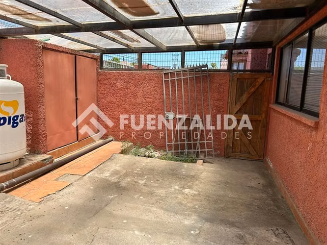Casa en venta de 4 dorm. en Coquimbo