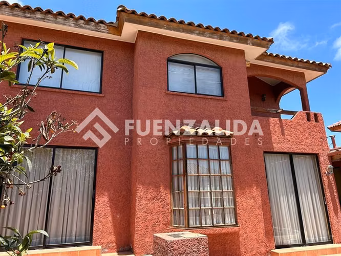 Casa en venta de 4 dorm. en Coquimbo