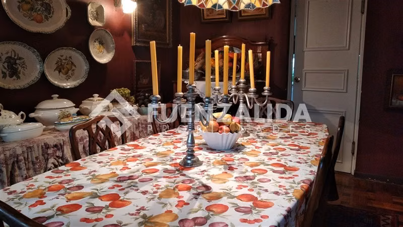 BARRIO TRANQUILO Casa en venta de 3 dorm. en La Reina