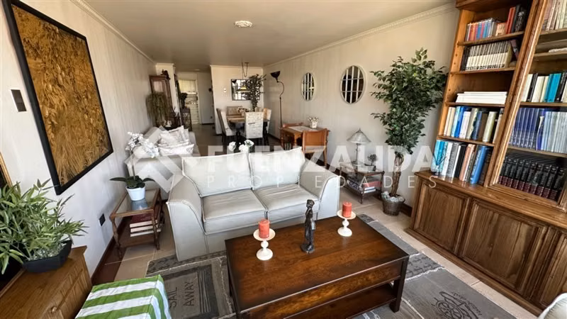 Departamento en venta de 3 dorm. en Vitacura