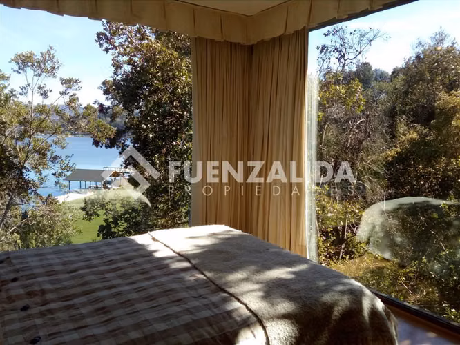Venta, Exclusiva Casa orilla lago en Vichuquén.