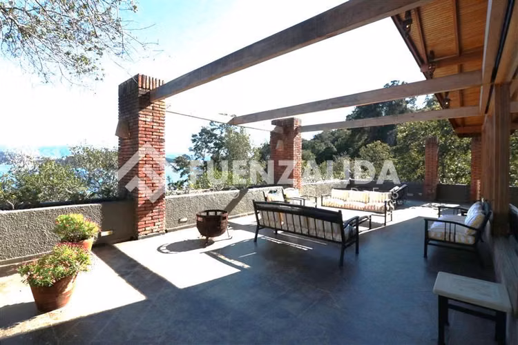 Venta, Parcela con gran Casa, Lago Vichuquén, Las Rocas