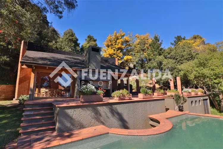 Venta, Parcela con exclusiva Casa orilla lago en Vichuquén