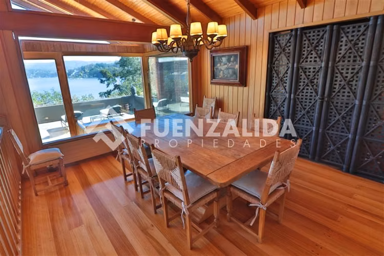 Venta, Parcela con exclusiva Casa orilla lago en Vichuquén