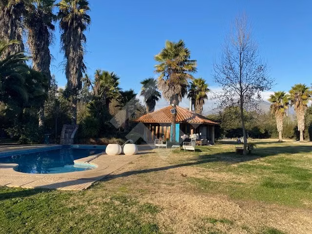 Casa en venta de 7 dorm. en Buín