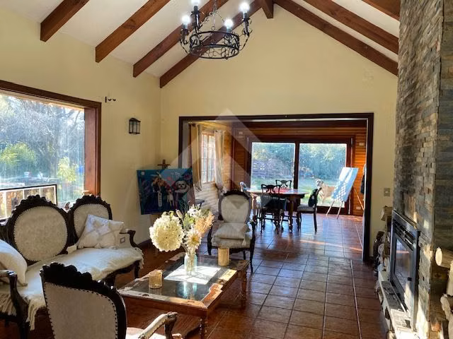 Casa en venta de 7 dorm. en Buín