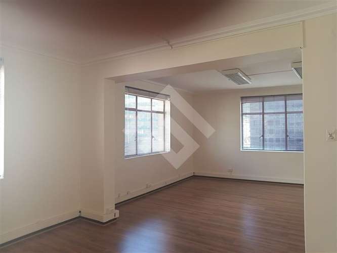 Oficina en arriendo en Santiago - Imagen 2