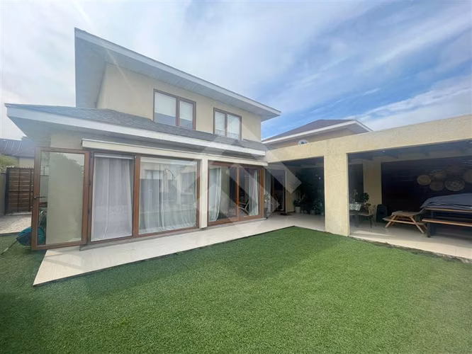 Casa en venta de 3 dorm. en Peñalolén