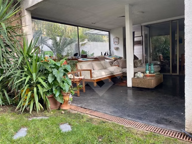Casa en venta de 3 dorm. en La Reina. 3 dormitorios + servic - Imagen 3