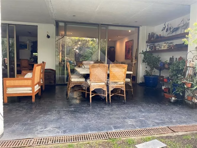 Casa en venta de 3 dorm. en La Reina. 3 dormitorios + servic - Imagen 4