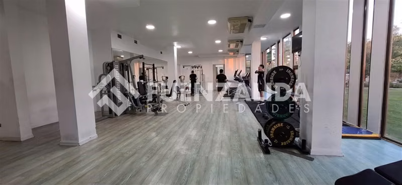 Casa en venta de 4 dorm. Laguna de Condores en San Bernardo