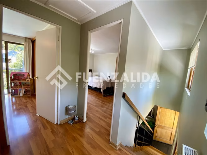 Casa en venta de 4 dorm. en Lo Barnechea