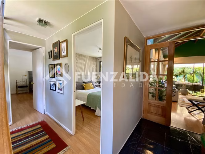 Casa en venta de 4 dorm. en Lo Barnechea