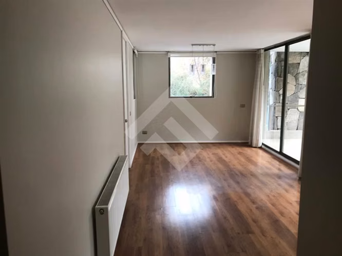 Departamento en venta de 2 dorm. en Lo Barnechea
