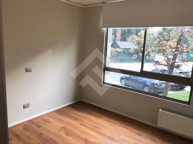 Departamento en venta de 2 dorm. en Lo Barnechea