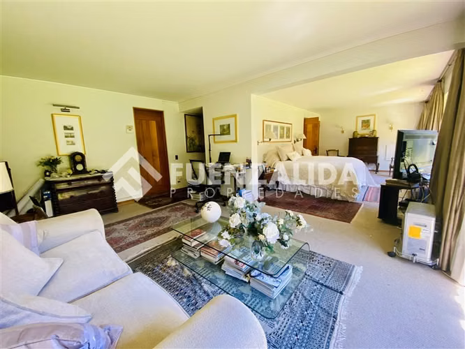 Casa en Venta en Lo Barnechea