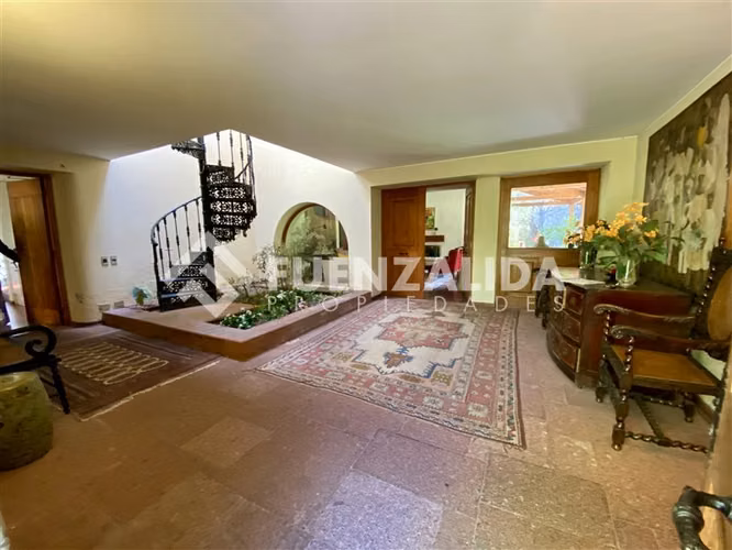 Casa en Venta en Lo Barnechea