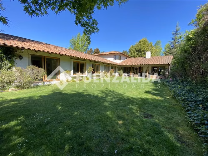 Casa en Venta en Lo Barnechea