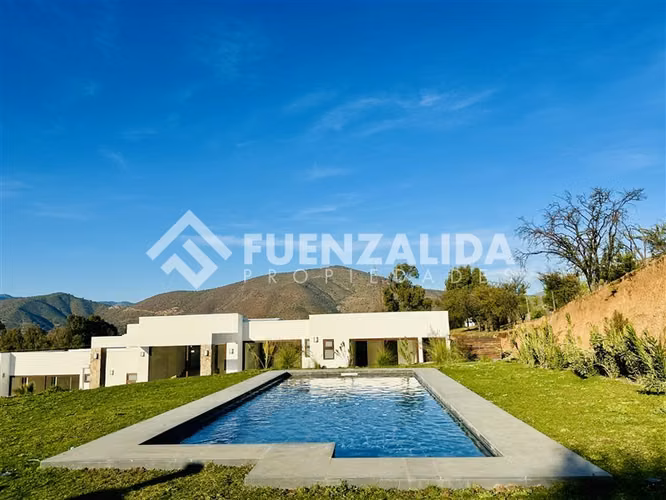 Parcela con Casa Nueva 6D 6B en Lomas del Puangue, Curacaví