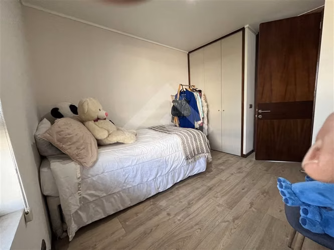 Dpto triplex en venta de 3 dorm.mas servicios en La Dehesa