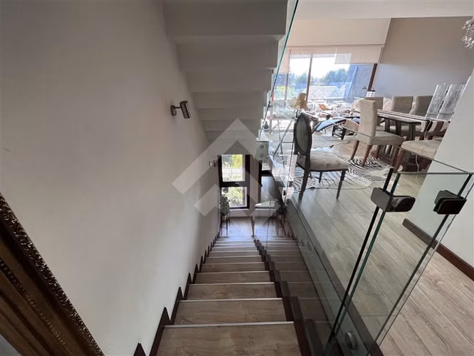 Dpto triplex en venta de 3 dorm.mas servicios en La Dehesa