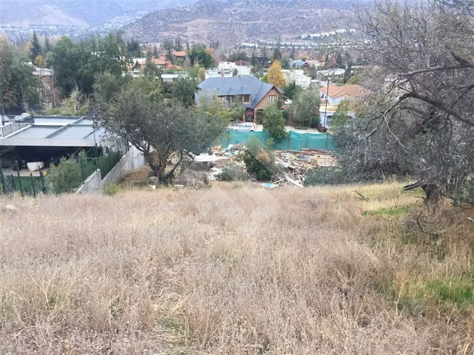 Sitio en venta condominio en Los Trapenses, Lo Barnechea.