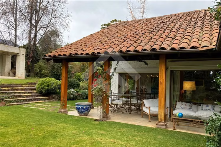 Casa en Venta 4D, 5B. Las Condes
