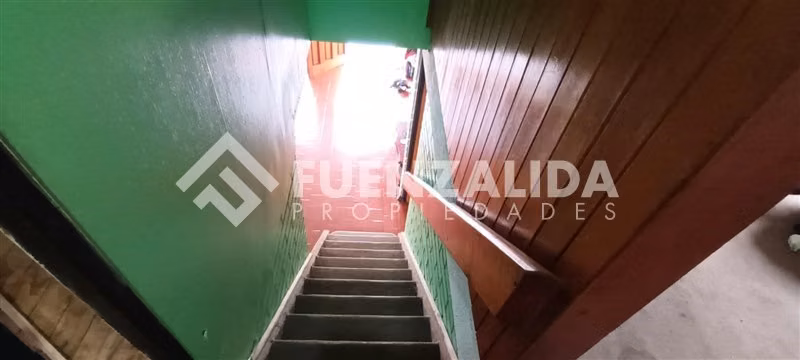 Casa en Venta de 3 Dorm. 1 Baño, en La Florida