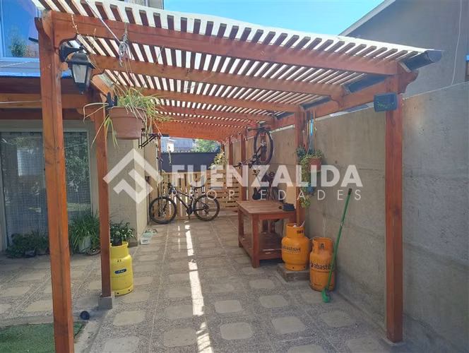 Casa en venta de 4 dorm. en Puente Alto