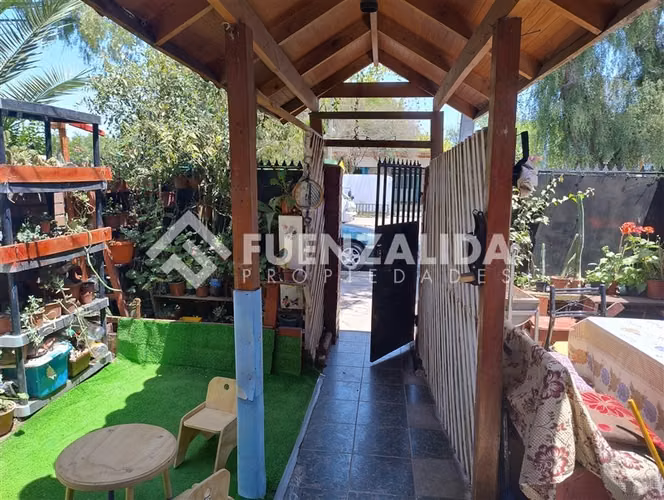Casa en venta de 3 dorm. en La Florida
