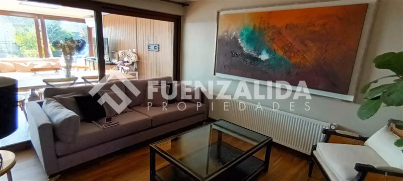 Casa en Venta de 4 Dorm. 3 Baños, en La Florida