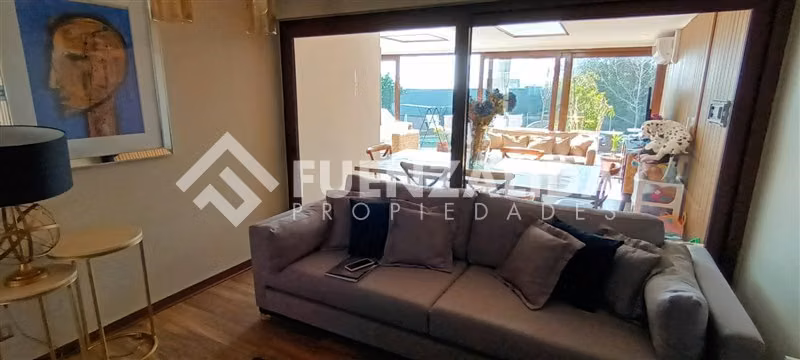 Casa en Venta de 4 Dorm. 3 Baños, en La Florida